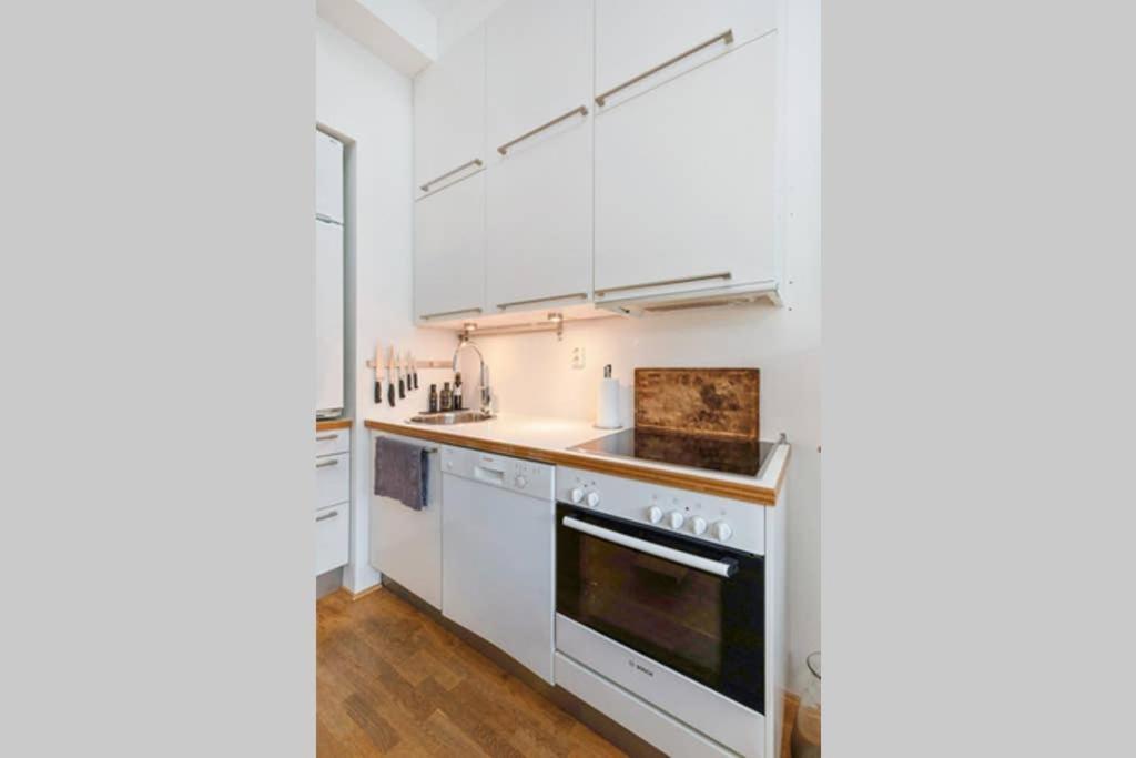 Nordic Host Luxury Apts - Prinsens Gate - Large Mezzanine Studio Осло Екстериор снимка