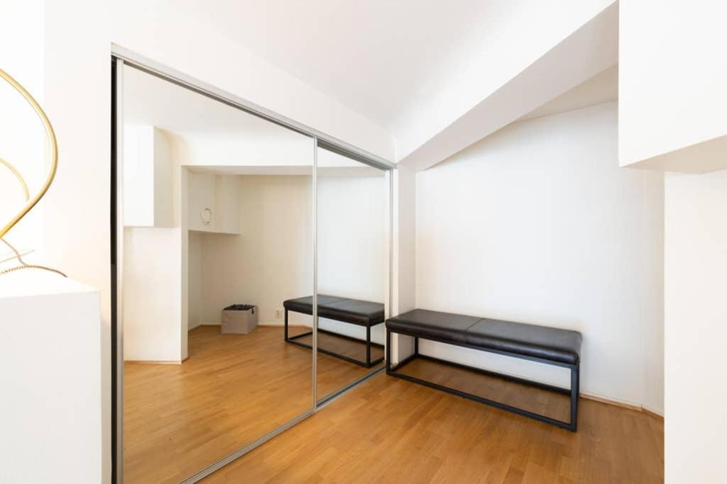 Nordic Host Luxury Apts - Prinsens Gate - Large Mezzanine Studio Осло Екстериор снимка